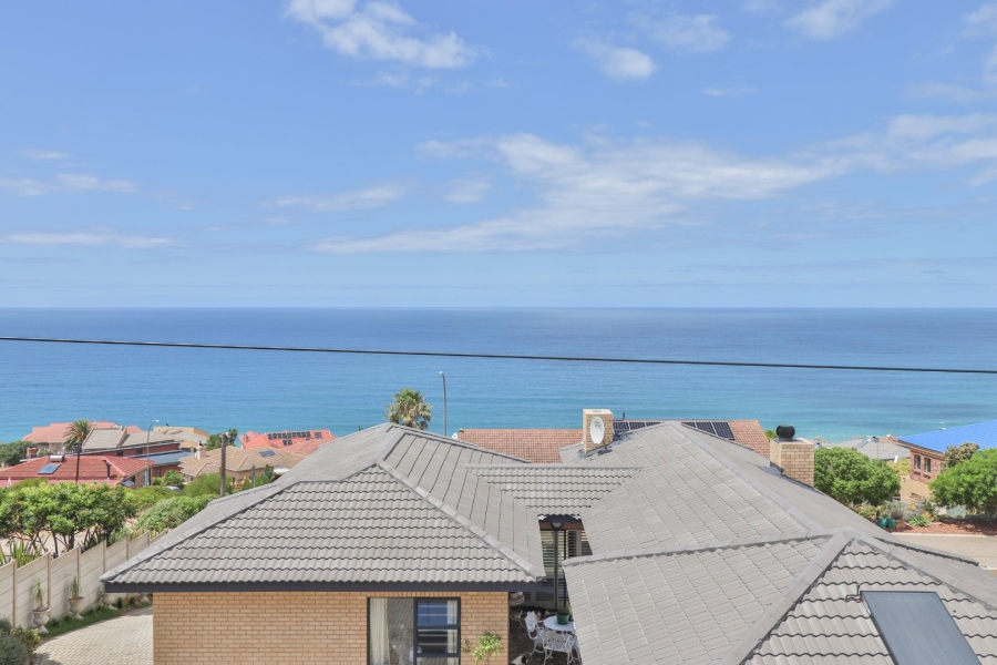 4 Bedroom Property for Sale in Dana Bay Western Cape